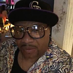 Meet your Posher, Reginald